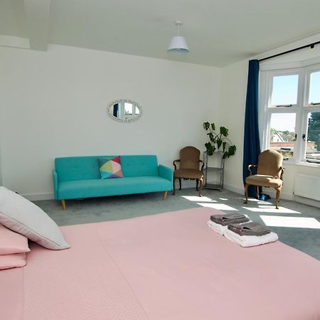 Appartement Beautiful Large 3-Bed Coastal Flat With Parking. à Frinton-on-Sea Extérieur photo