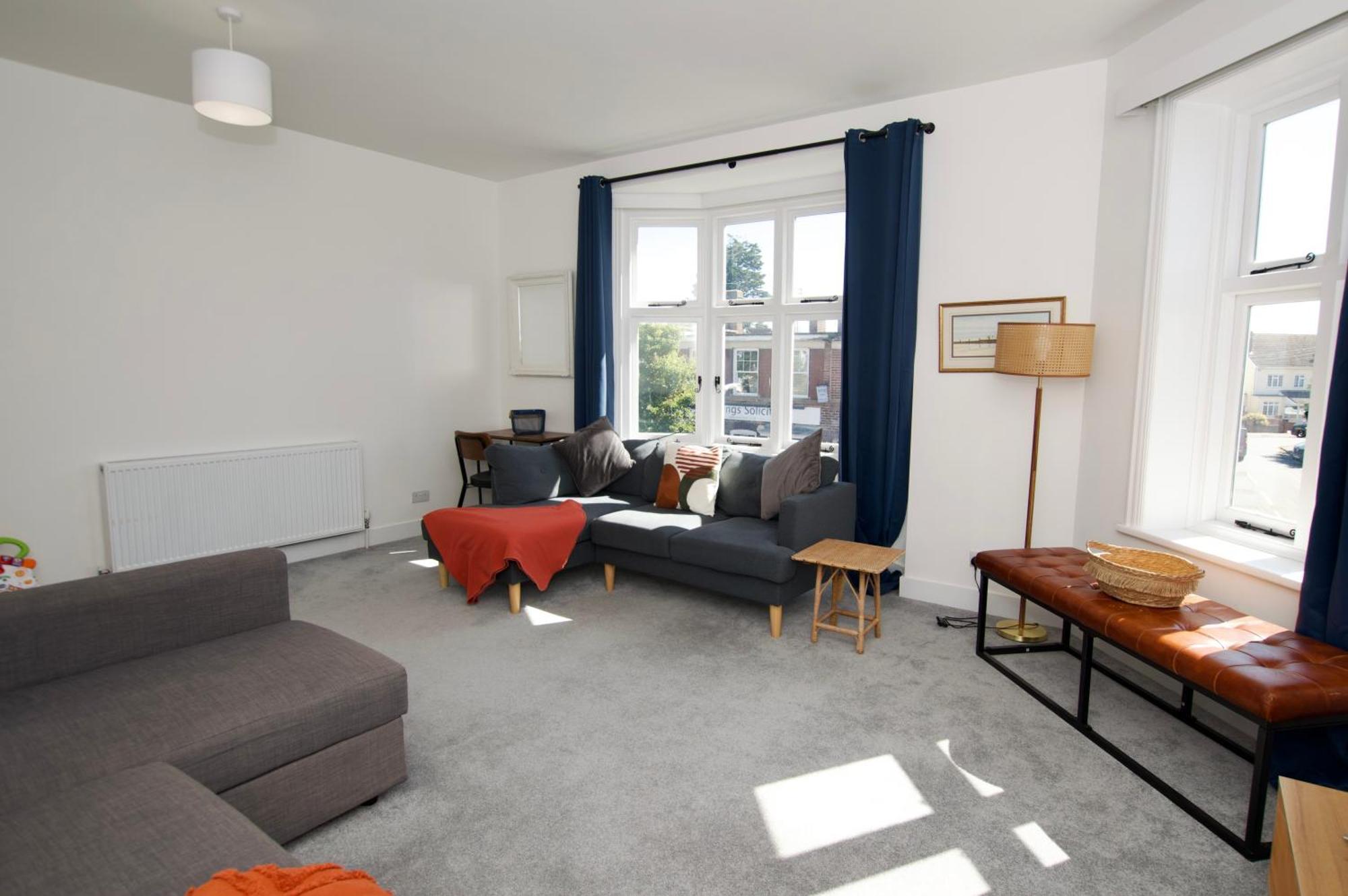 Appartement Beautiful Large 3-Bed Coastal Flat With Parking. à Frinton-on-Sea Extérieur photo
