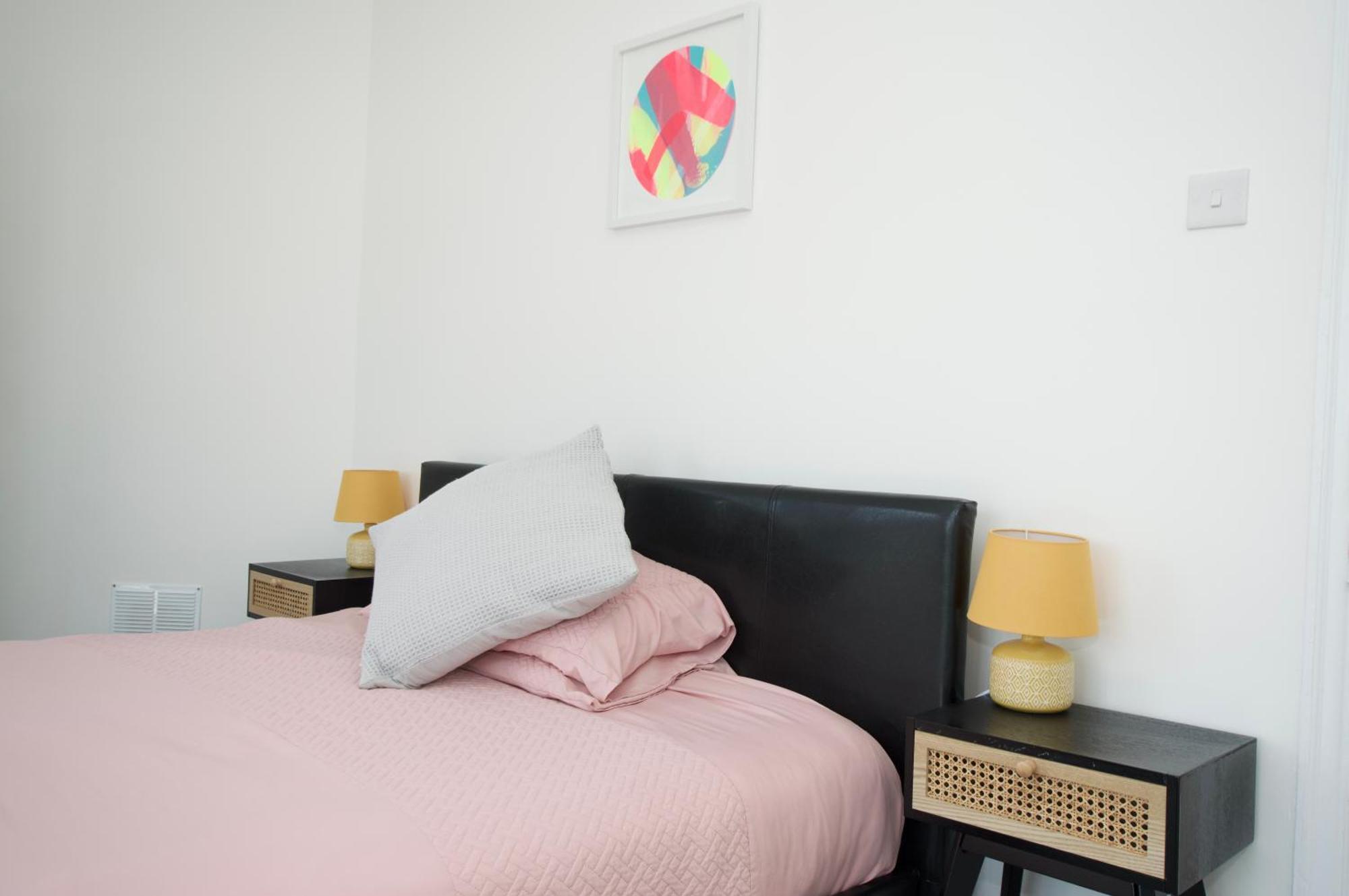 Appartement Beautiful Large 3-Bed Coastal Flat With Parking. à Frinton-on-Sea Extérieur photo