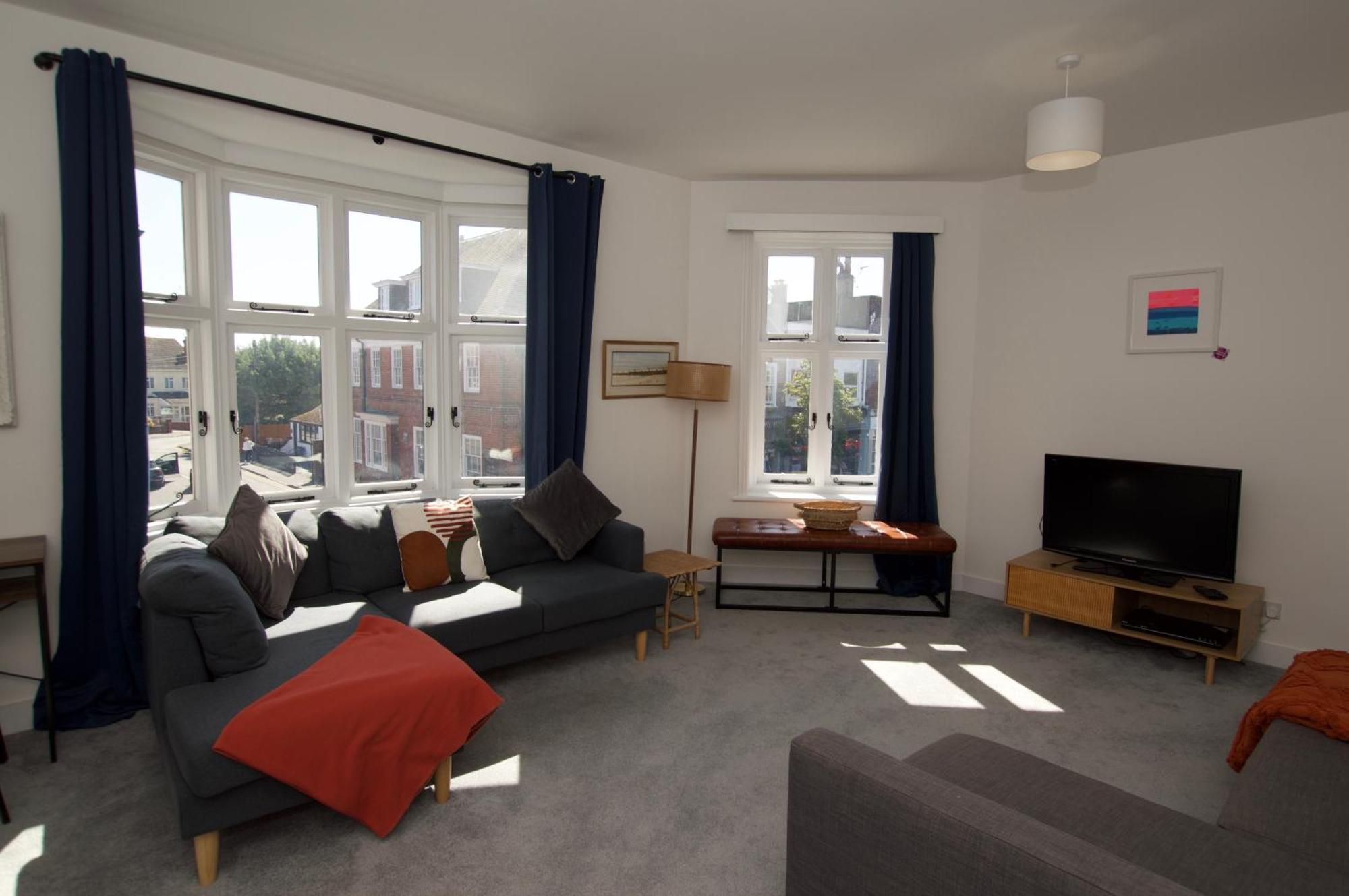 Appartement Beautiful Large 3-Bed Coastal Flat With Parking. à Frinton-on-Sea Extérieur photo